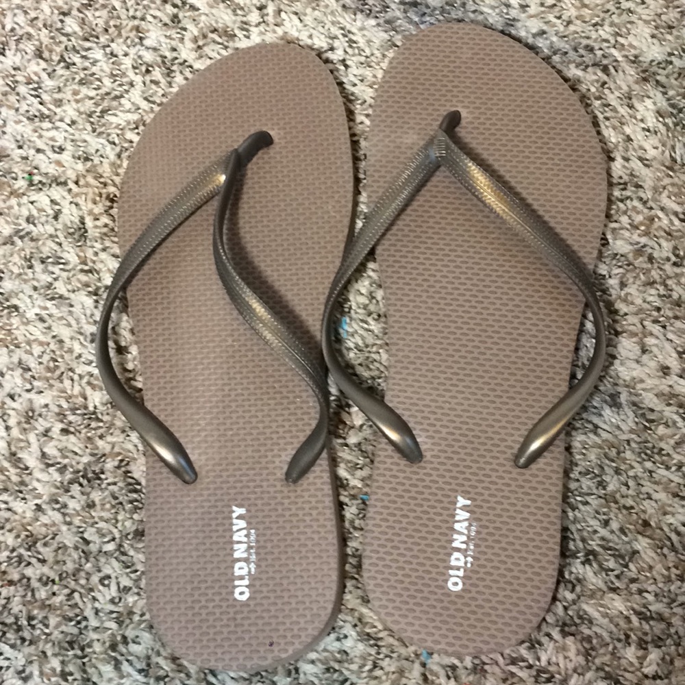 old navy flip flops